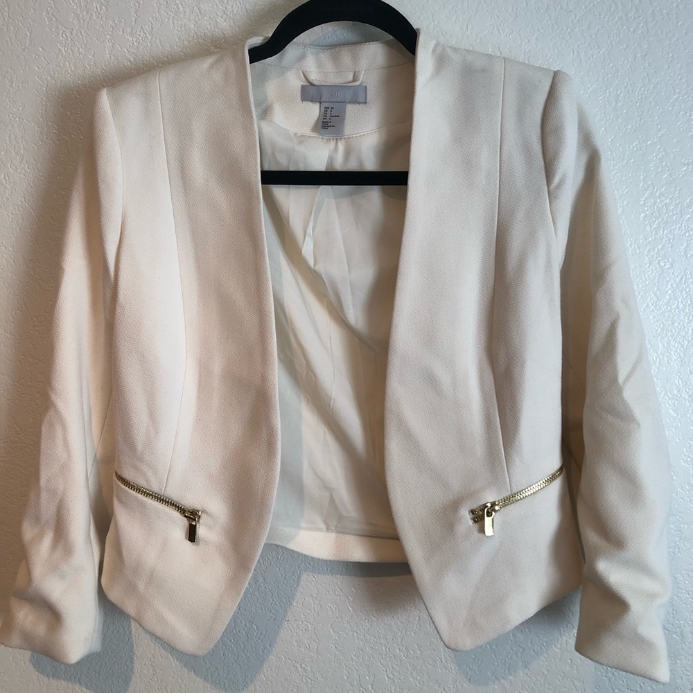 Like-new White Blazer